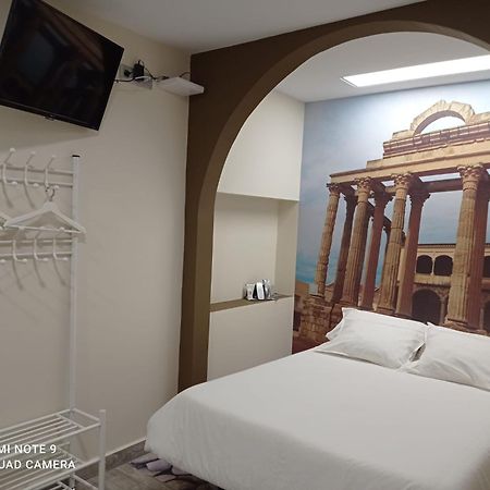 Eres Emerita "Apartamentos & Suites" Mérida Kültér fotó
