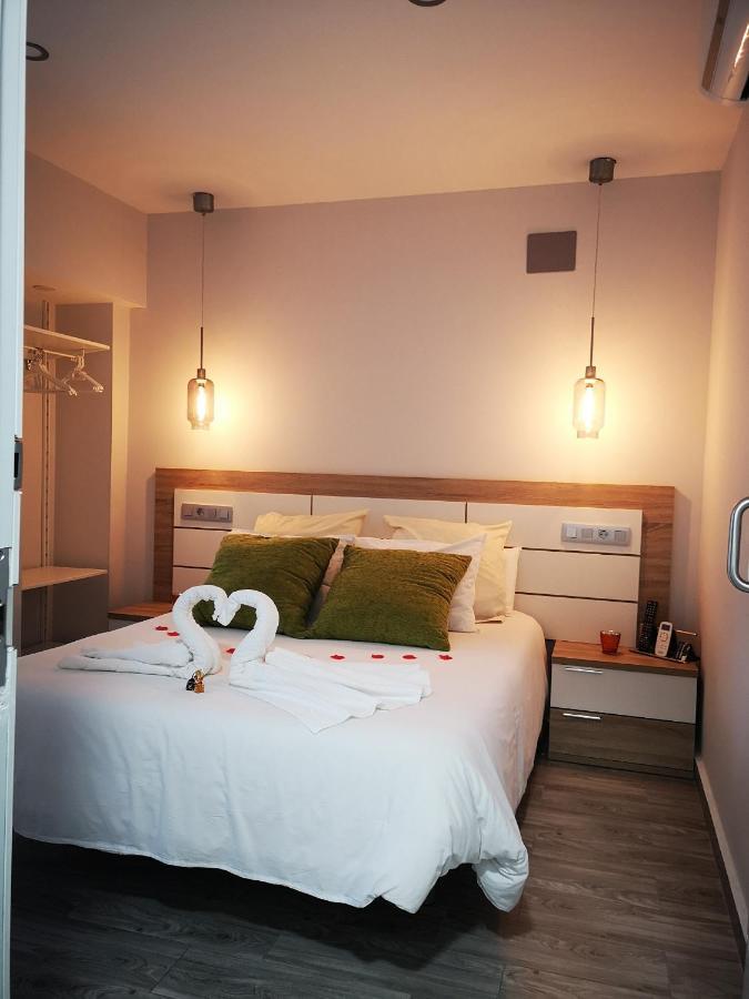Eres Emerita "Apartamentos & Suites" Mérida Kültér fotó