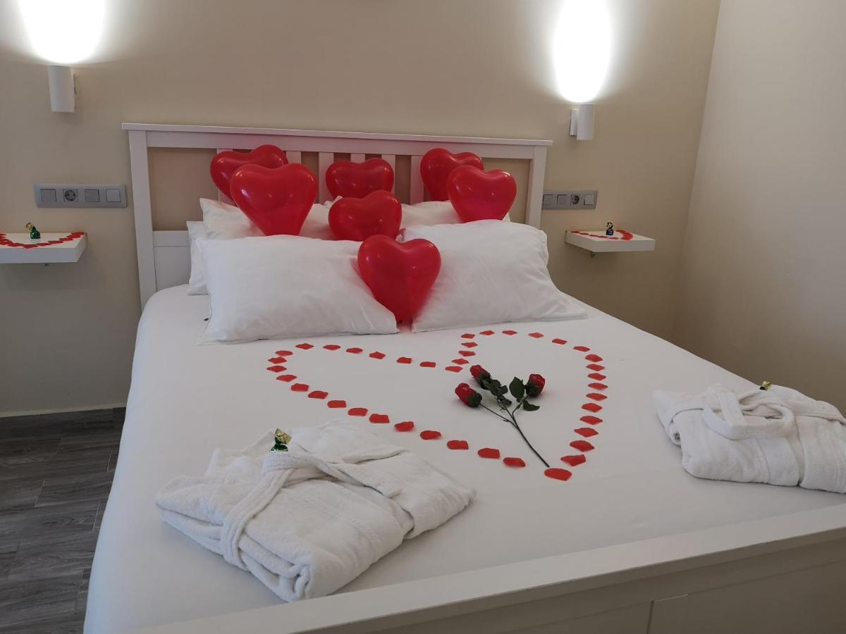 Eres Emerita "Apartamentos & Suites" Mérida Kültér fotó