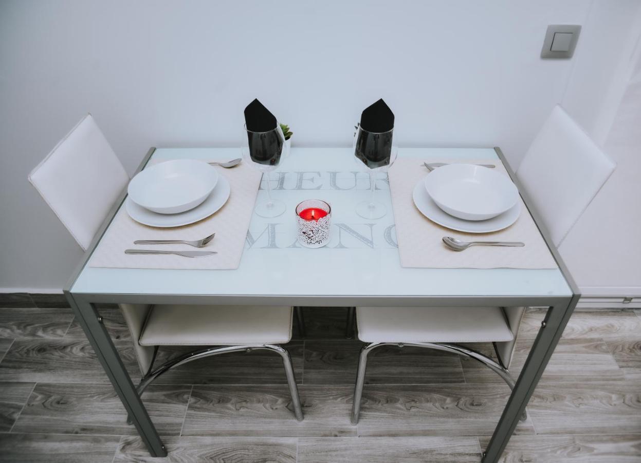 Eres Emerita "Apartamentos & Suites" Mérida Kültér fotó