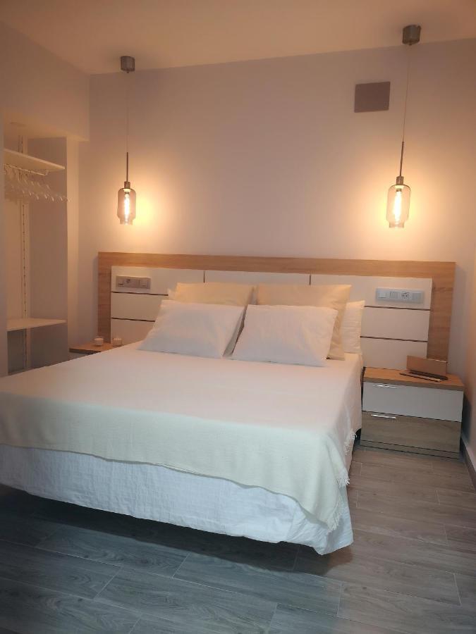 Eres Emerita "Apartamentos & Suites" Mérida Kültér fotó