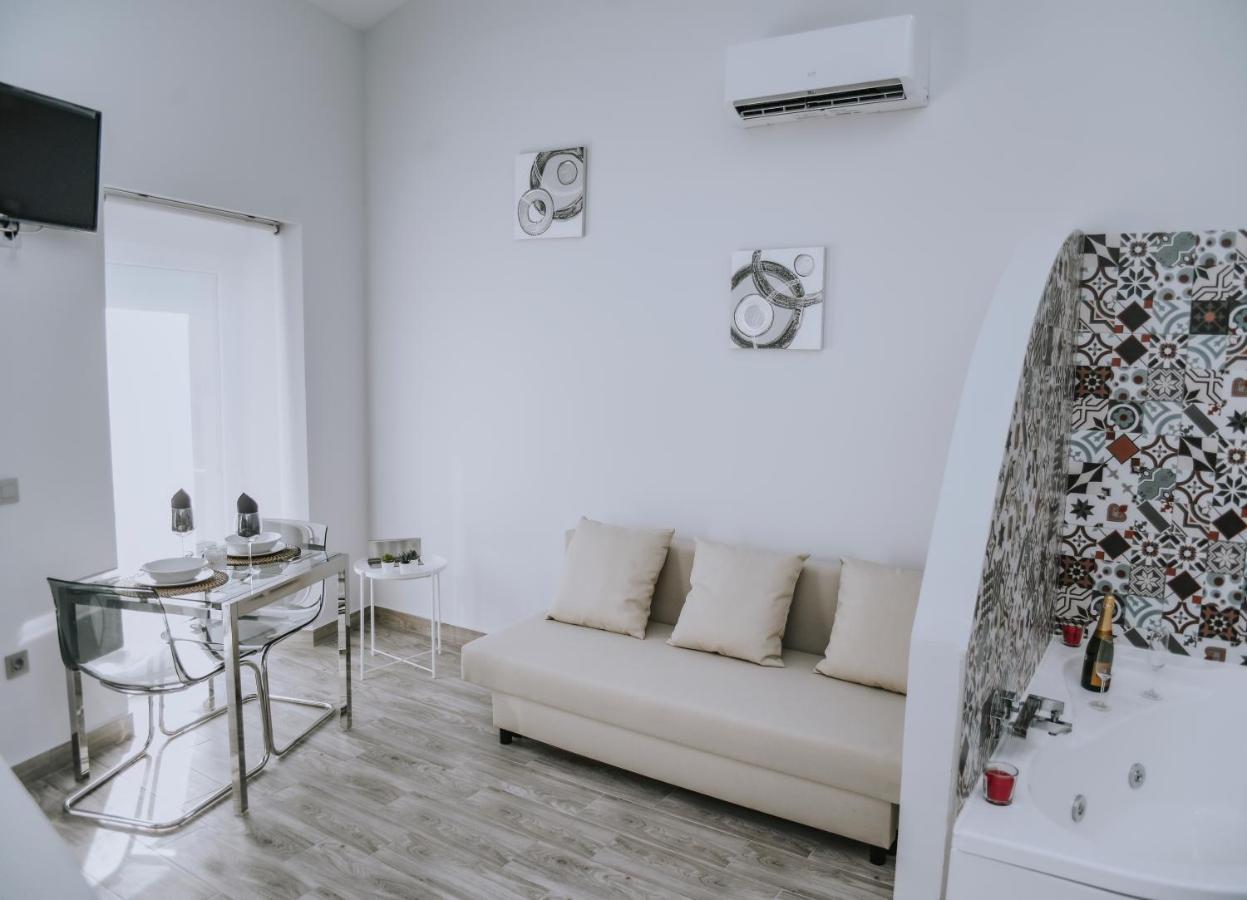 Eres Emerita "Apartamentos & Suites" Mérida Kültér fotó