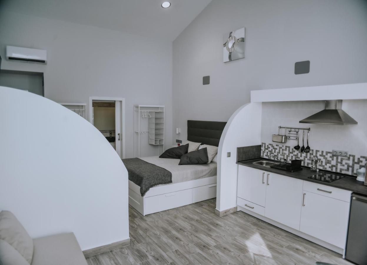 Eres Emerita "Apartamentos & Suites" Mérida Kültér fotó
